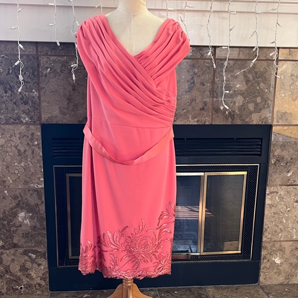 Tadashi Shoji Too Elegant Pink Draped Women's Dress size 1X - Picture 2 of 7